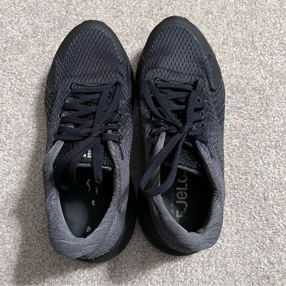 EUC New Balance Women's FuelCell Propel V1 Running Shoe Size 7 Wide-Black - Picture 7 of 14